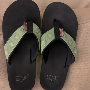Vineyard Vines flip flops